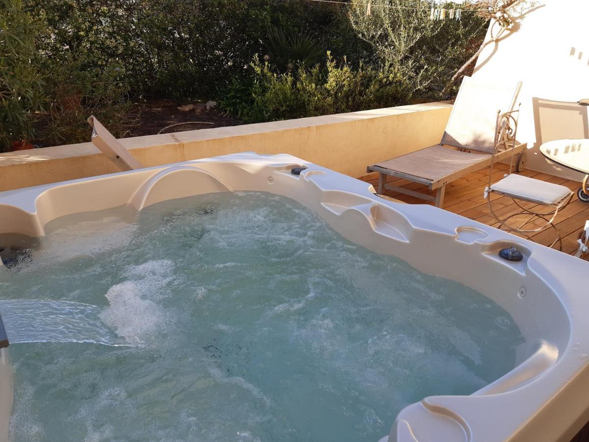 T2 Renove 100M Plage Avec Spa Privatif Entre Calvi Et Ile Rousse Люмио Екстериор снимка